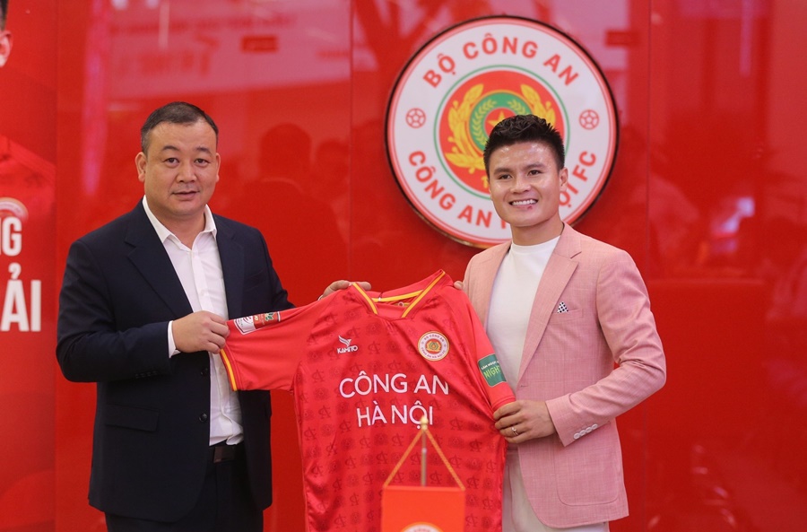 Quang Hải chưa thể có trận đấu ra mắt CLB CAHN