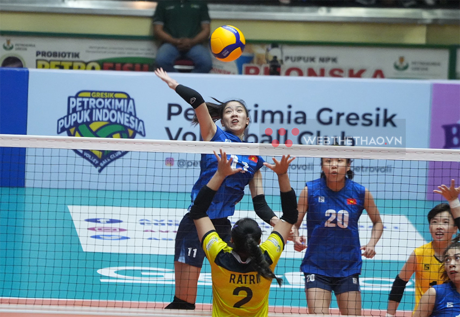 Kiều Trinh h&oacute;a người h&ugrave;ng, b&oacute;ng chuyền nữ Việt Nam l&ecirc;n ng&ocirc;i v&ocirc; địch Chung kết AVC Challenge Cup 2023