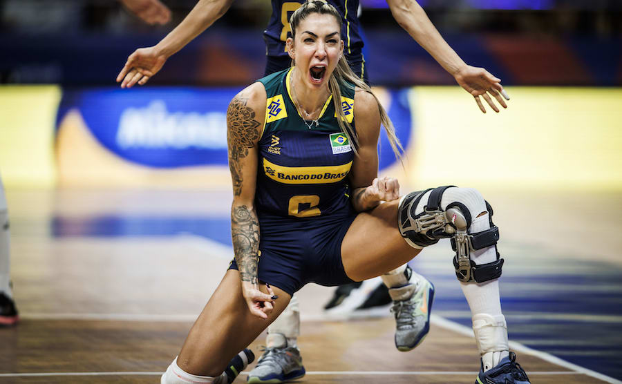 Thaisa: Chiếc đầu gối robot và màn tái xuất phi thường của nữ hoàng block bóng chuyền Brazil Thaisa: Chiếc đầu gối robot và màn tái xuất phi thường của nữ hoàng block bóng chuyền Brazil