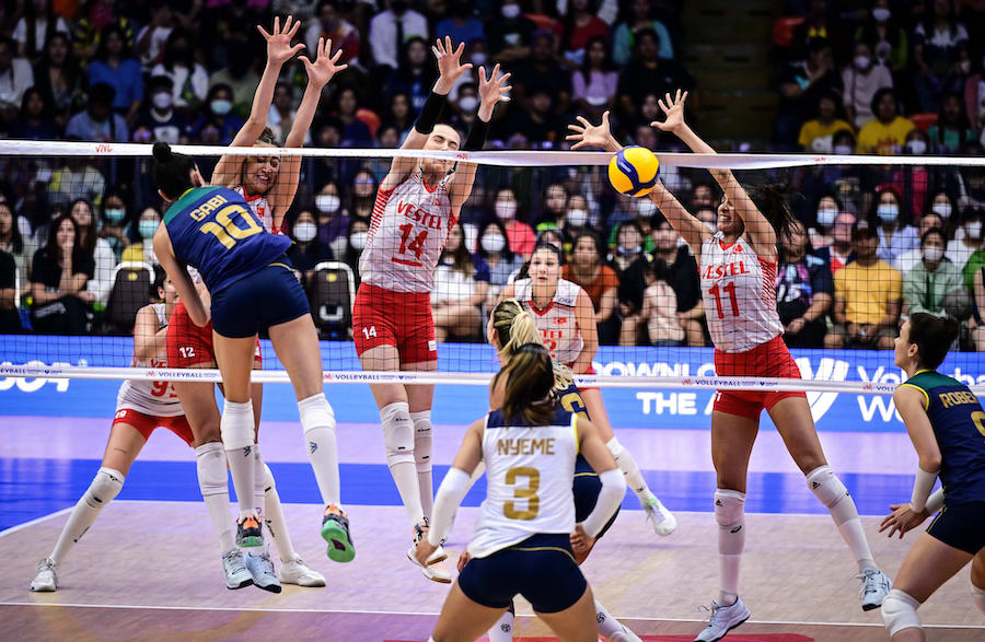Nhấn chìm Brazil với cơn mưa Block, bóng chuyền Thổ Nhĩ Kỳ giành vé vào VCK VNL 2023