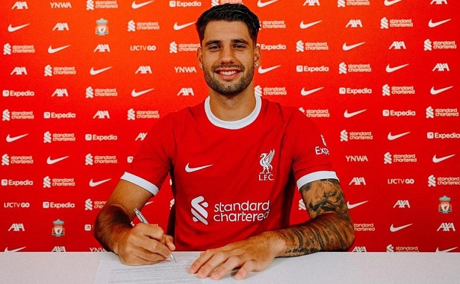 Szoboszlai đến Liverpool và nhận áo số 8 huyền thoại Szoboszlai đến Liverpool và nhận áo số 8 huyền thoại