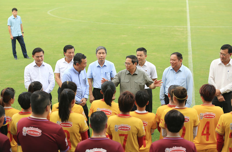 Thủ tướng Phạm Minh Chính: “Đội tuyển nữ Việt Nam lọt vào VCK World Cup đã là tự hào” Thủ tướng Phạm Minh Chính: “Đội tuyển nữ Việt Nam lọt vào VCK World Cup đã là tự hào”