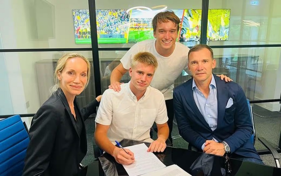 Con trai Shevchenko ký hợp đồng với Watford: Những đứa con tiếp bước cha Con trai Shevchenko ký hợp đồng với Watford: Những đứa con tiếp bước cha