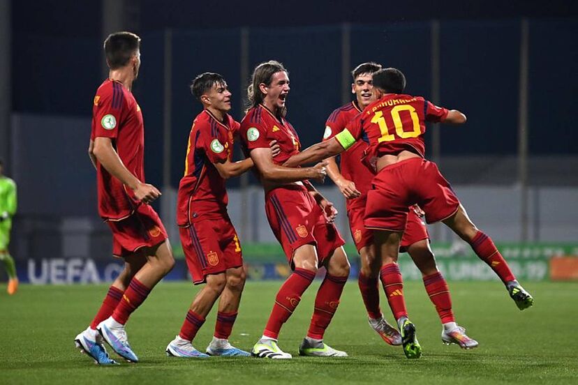 Kết quả giải U19 châu Âu: Tây Ban Nha mở màn suôn sẻ, Na Uy tạo mưa bàn thắng