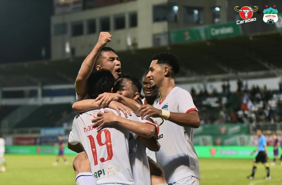 Sao trẻ U23 Việt Nam Quốc Việt ghi bàn phút 90, HAGL nhấn chìm Bình Dương vào khủng hoảng