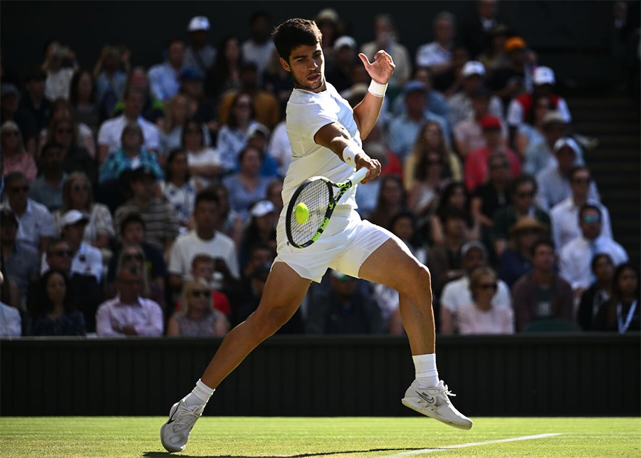 Wimbledon ngày 12/7: Alcaraz lần đầu vào bán kết, Medvedev nhọc nhằn đánh bại Eubanks