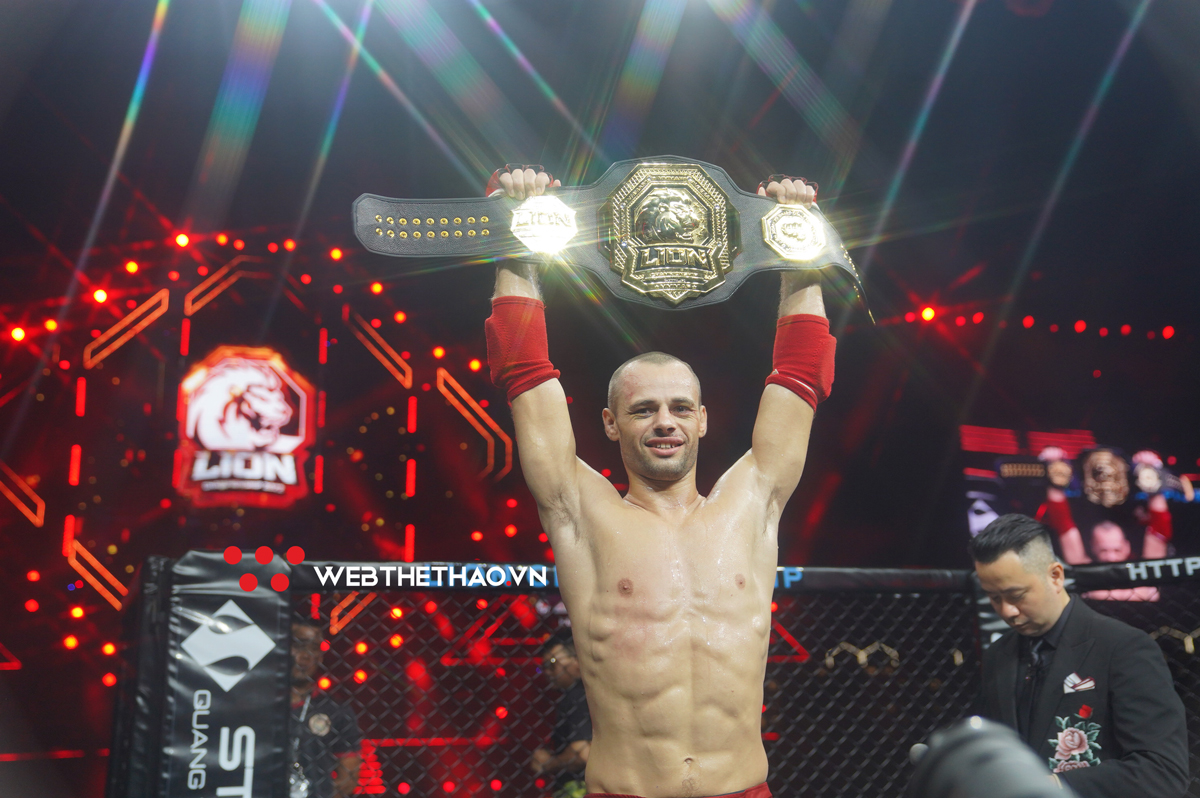 Đương kim vô địch LION Championship bị võ sĩ Trung Á thách đấu