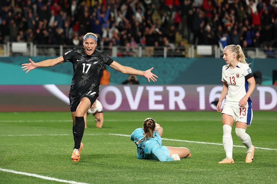 4 đường chuyền tạo n&ecirc;n b&agrave;n thắng đầu ti&ecirc;n ở World Cup nữ 2023