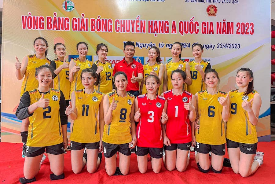 B&oacute;ng chuyền nữ H&agrave; Nội thăng hạng VĐQG, sau vui mừng l&agrave; trăn trở
