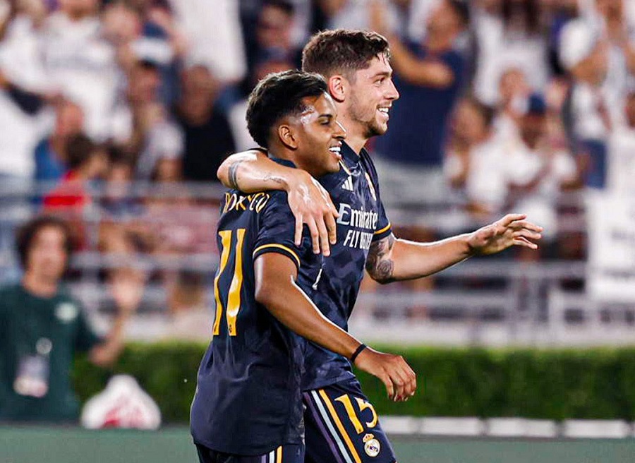 AC Milan mắc sai lầm, Real Madrid ghi 2 bàn trong 2 phút