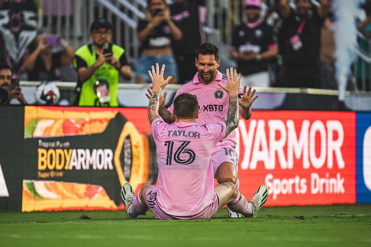 Ghi b&agrave;n v&agrave; kiến tạo, Messi lại khiến CĐV Inter Miami ph&aacute;t cuồng 