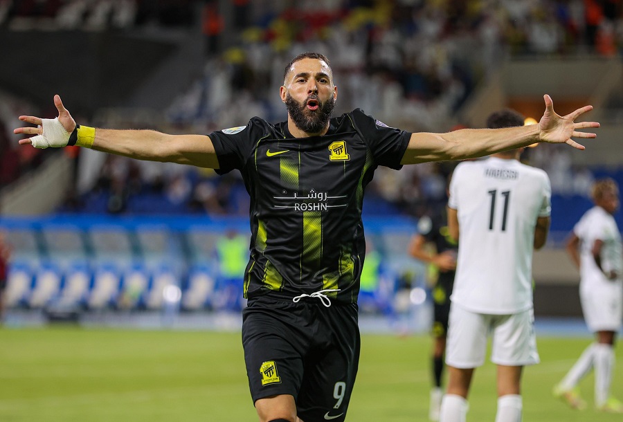 Benzema ghi thêm bàn thắng tuyệt vời cho Al Ittihad trong trận đấu có 2 thẻ đỏ