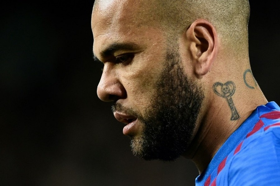 Dani Alves chính thức bị truy tố tội tấn công tình dục và đợi bản án nặng nề Dani Alves chính thức bị truy tố tội tấn công tình dục và đợi bản án nặng nề
