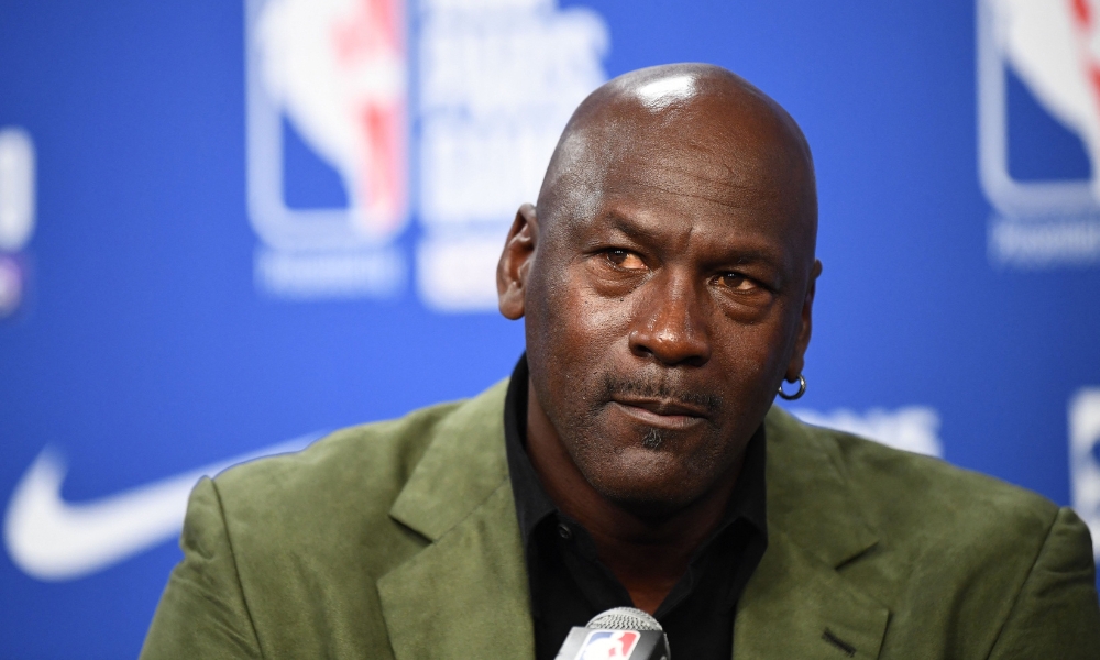 Chủ mới Charlotte Hornets thay thế Michael Jordan là ai? Chủ mới Charlotte Hornets thay thế Michael Jordan là ai?