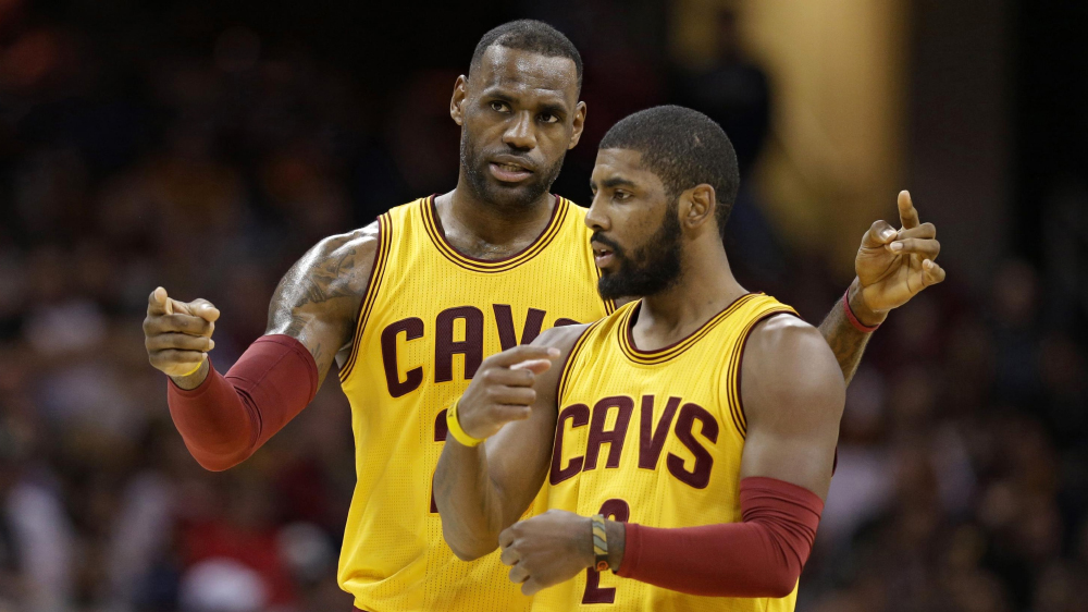 Bị nói "rời xa vòng tay LeBron James là bão tố", Kyrie Irving phản pháo