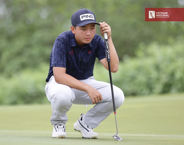 Ngày 3 Giải Vô địch Golf Quốc gia 2023: Đương kim vô địch Anh Minh giành ngôi đầu