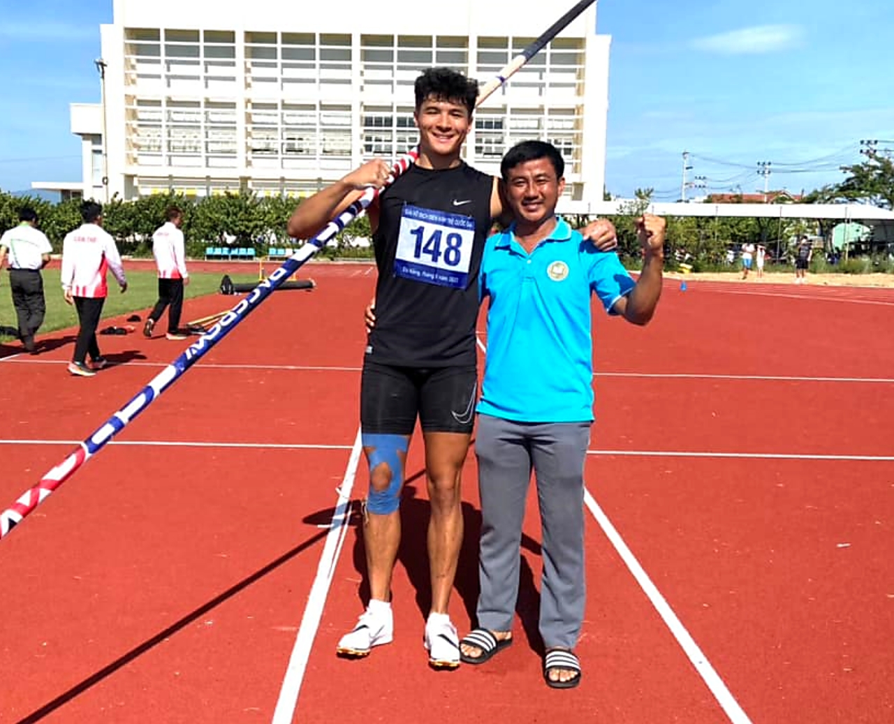 Hot-boy mang hai dòng máu giành HCV ở nội dung "của hiếm" tại giải điền kinh Trẻ vô địch quốc gia