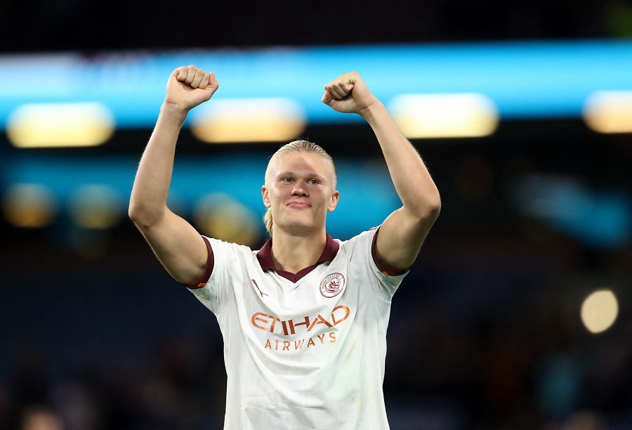 Man City thắng đậm, Haaland lập kỳ tích vẫn bị Guardiola “quở trách”