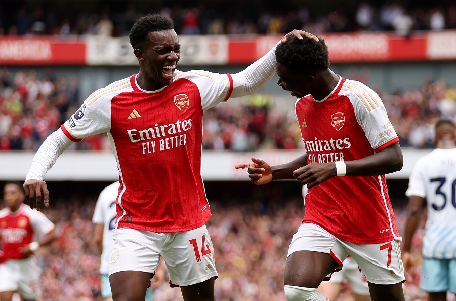 Arsenal kết liễu đối thủ sau 30 phút bằng siêu phẩm của Saka