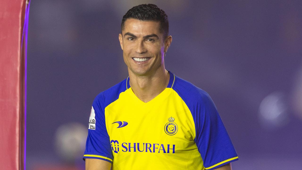 Top cầu thủ hưởng lương cao nhất thế giới 2023: Ronaldo, Benzema, Neymar bỏ xa Messi