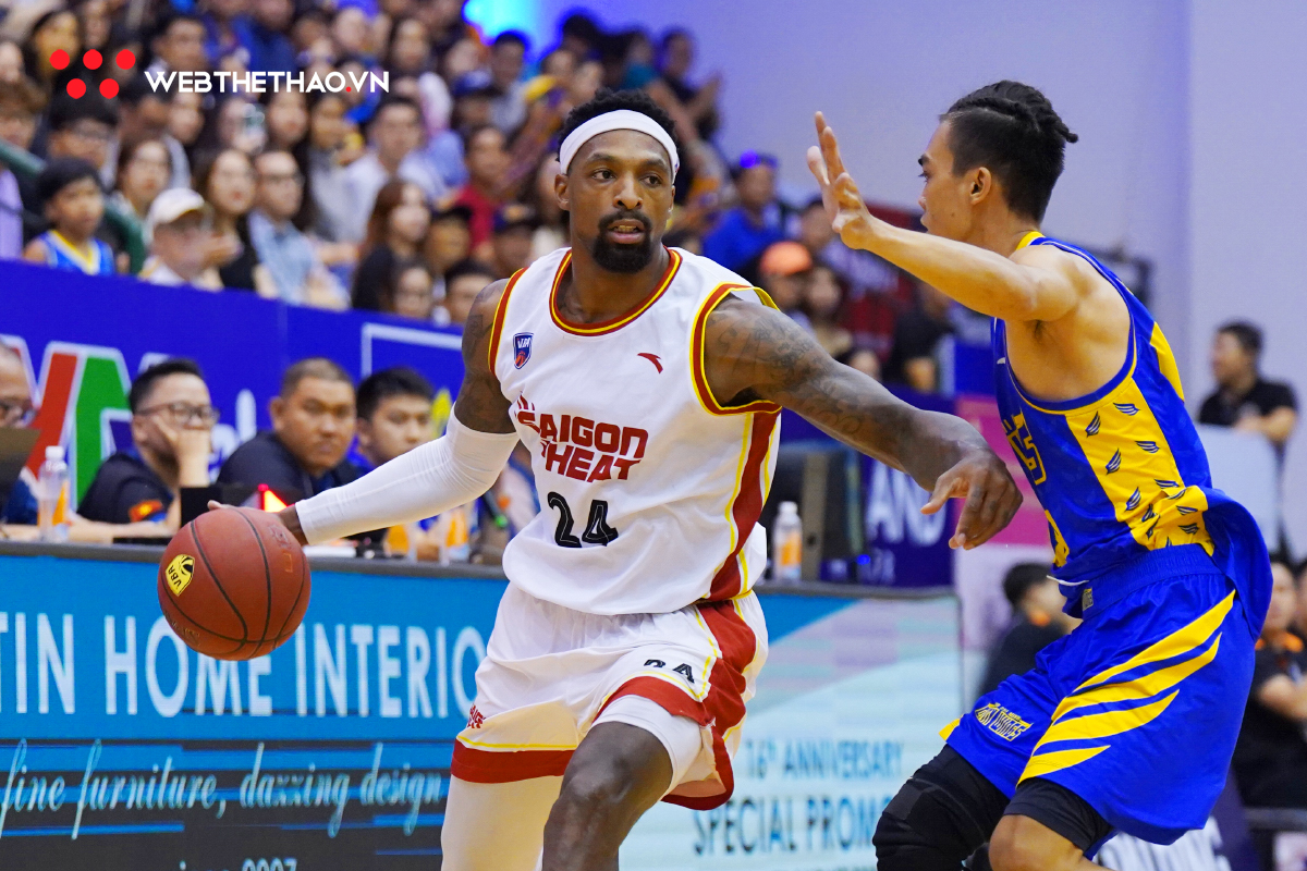 Cú game-winner của Kentrell Barkley nhấn chìm hy vọng Playoffs của Ho Chi Minh City Wings