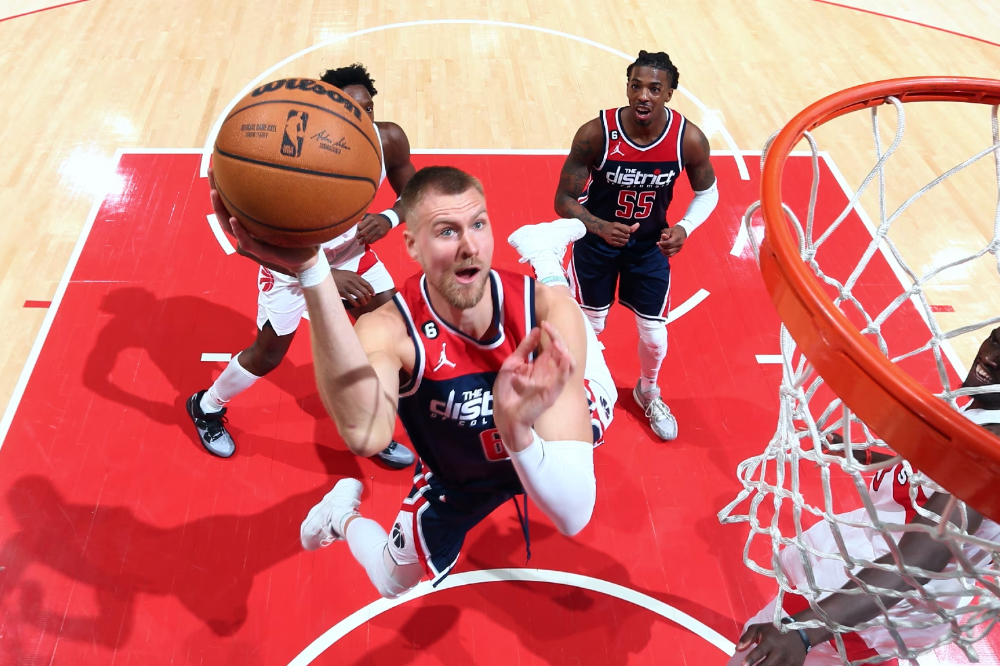 “Kỳ lân" Kristaps Porzingis không kịp bình phục chấn thương, đau đớn chia tay FIBA World Cup
