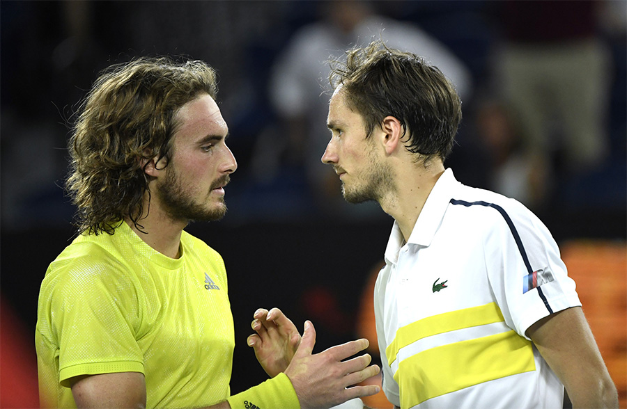Kết quả Cincinnati 2023 ngày 18/8: Medvedev và Tsitsipas dắt tay nhau rời giải