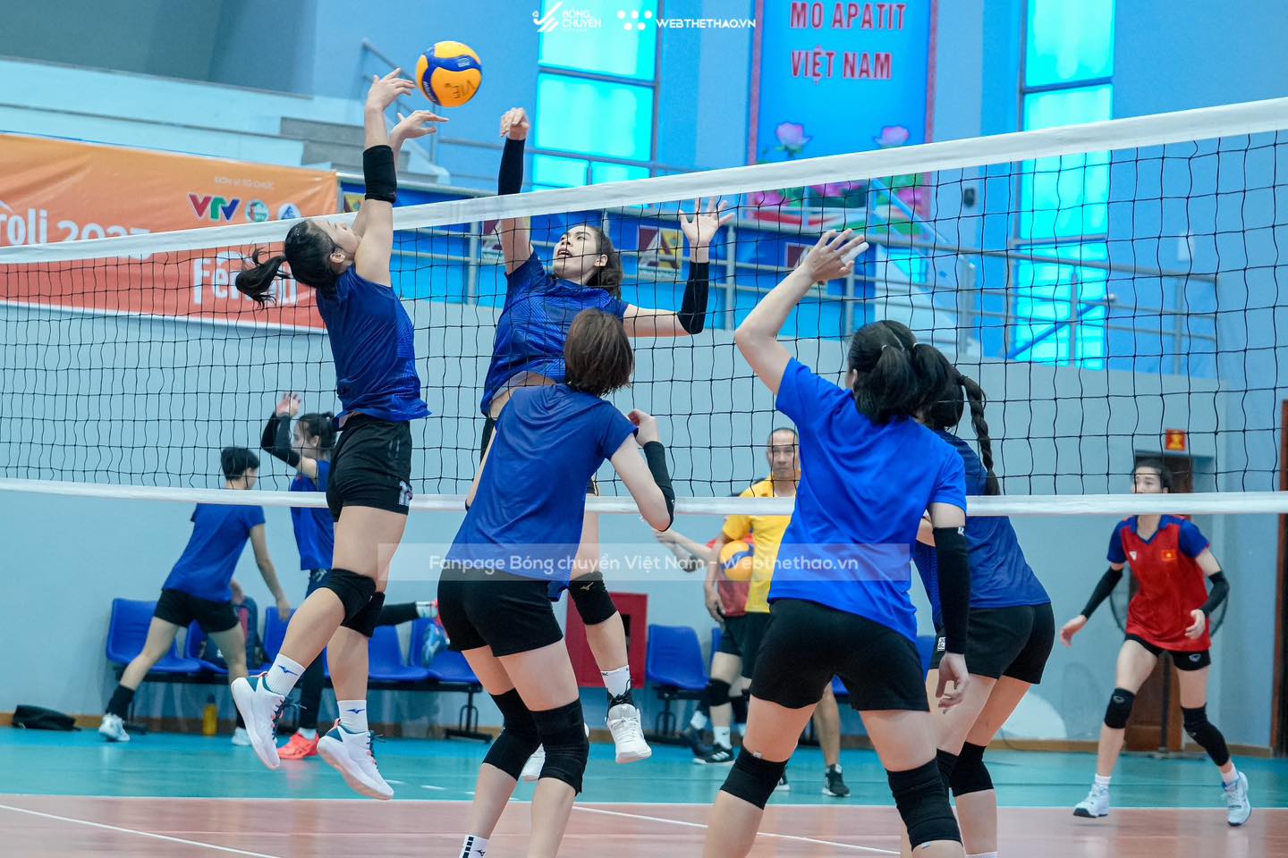 Bảng xếp hạng bóng chuyền nữ thế giới tháng 8 mới nhất: Tuyển Việt Nam và Thái Lan tụt 1 bậc