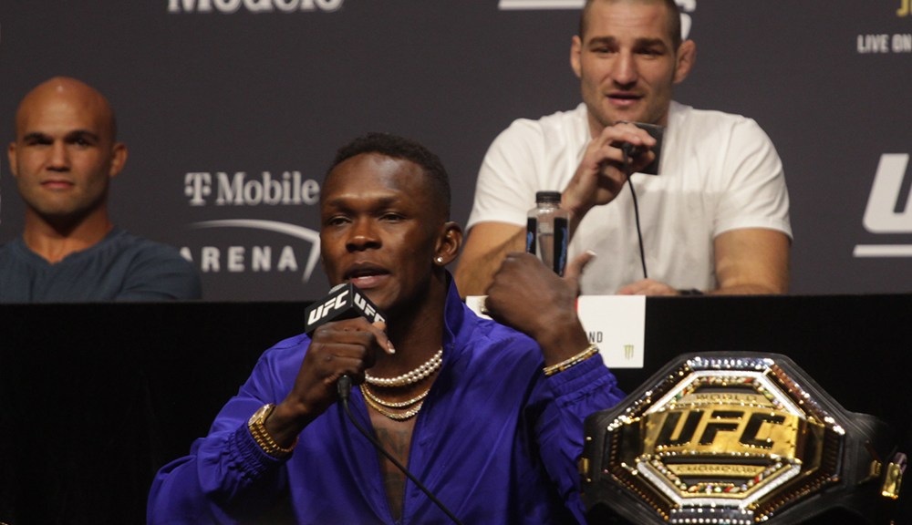 Israel Adesanya cảnh cáo Sean Strickland Israel Adesanya cảnh cáo Sean Strickland