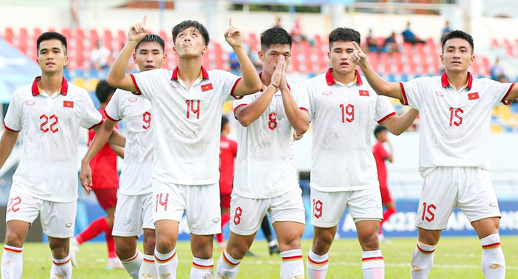 U23 Việt Nam kịp bừng tỉnh, thắng đậm U23 Lào