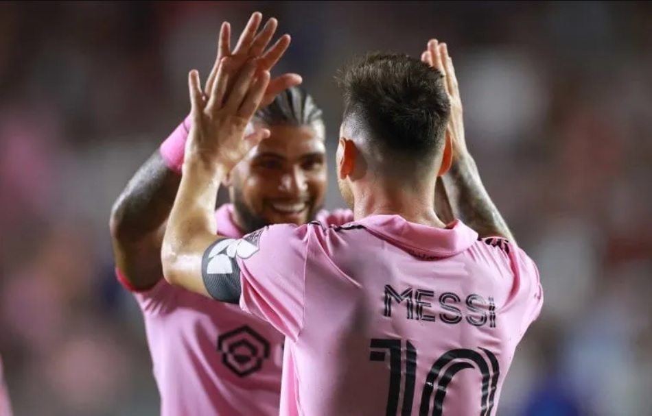 Nghĩa cử của Messi với cựu đội trưởng Inter Miami khi ăn mừng chức vô địch Nghĩa cử của Messi với cựu đội trưởng Inter Miami khi ăn mừng chức vô địch