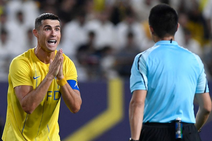 Ronaldo đùng đùng nổi giận khi Al Nassr bị từ chối phạt đền gây tranh cãi