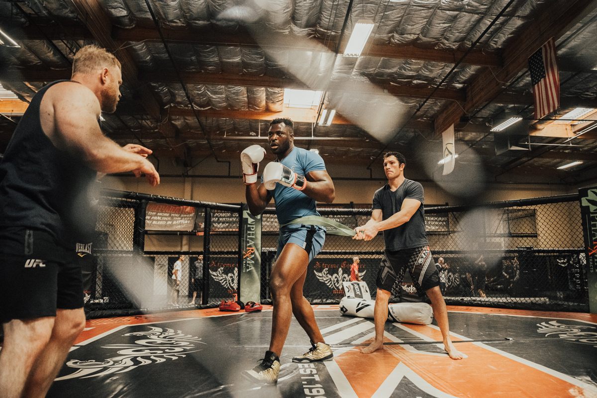 Lò MMA của cựu vô địch UFC Francis Ngannou tuyển võ sĩ tại Việt Nam