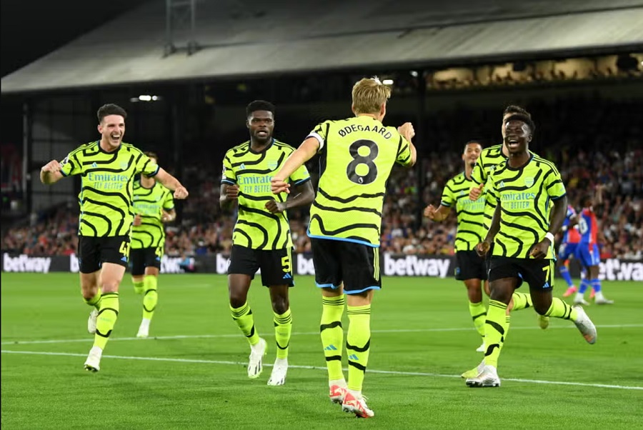 Đội hình ra sân Arsenal vs Fulham: Trossard được lựa chọn