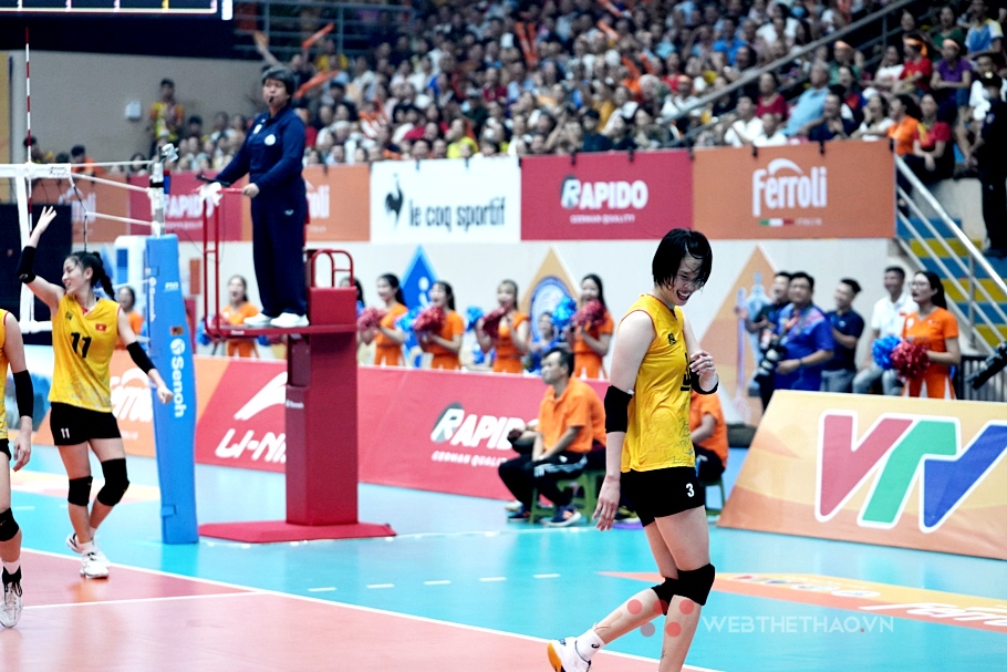 Thanh Th&uacute;y v&ocirc; địch VTV Cup 2023: Từ l&aacute; đơn xin nghỉ để &ocirc;n thi đến vai tr&ograve; đầu t&agrave;u đội tuyển Việt Nam 