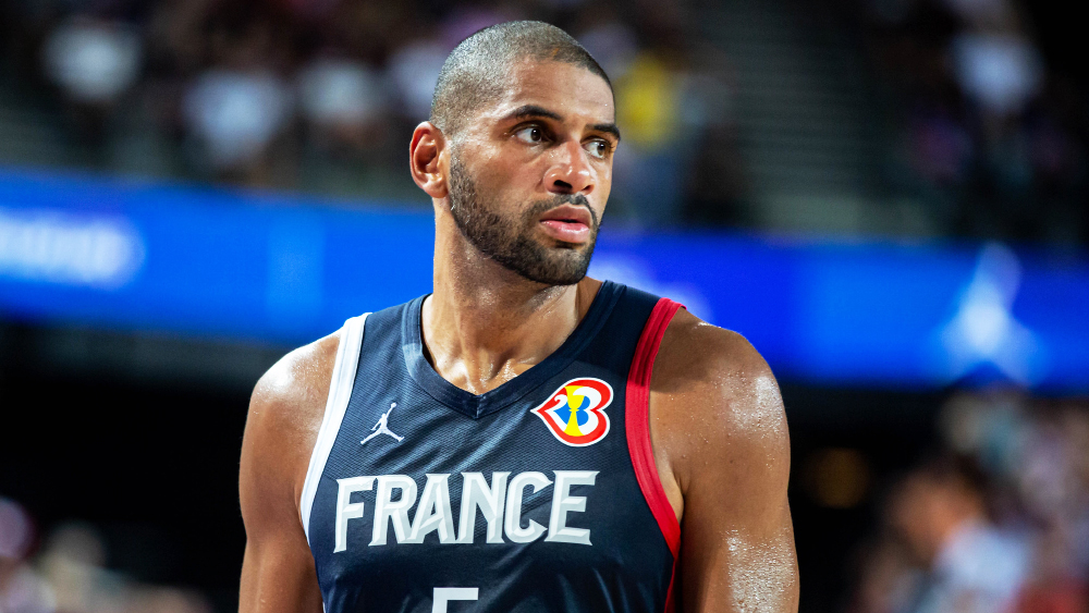 Trụ cột tuyển Pháp sau khi bị loại sớm tại FIBA World Cup: “Tủi nhục và không dám về nước"