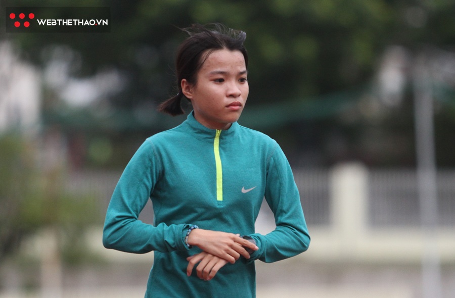 &ldquo;Dị nh&acirc;n&rdquo; marathon L&ecirc; Thị Tuy&ecirc;́t: Tu&ocirc;̉i thơ cơ h&agrave;n vượt lũ dữ v&agrave; h&agrave;nh tr&igrave;nh phi thường của 