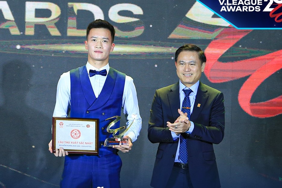 Không bất ngờ: Hoàng Đức xuất sắc nhất V.League 2023 Không bất ngờ: Hoàng Đức xuất sắc nhất V.League 2023