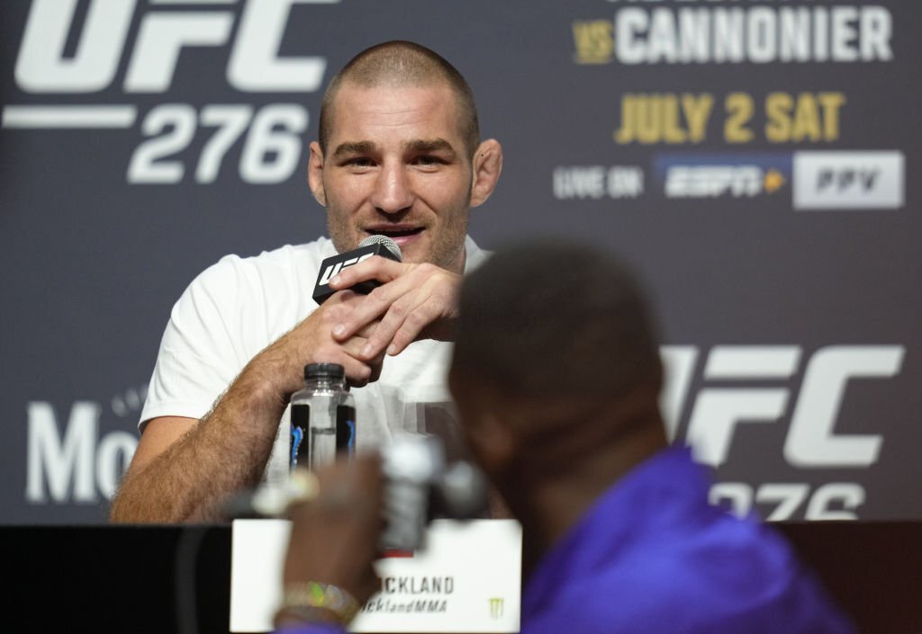 UFC 293 Sean Strickland: Jujitsu vô dụng, sẽ không dùng vật để đấu Israel Adesanya