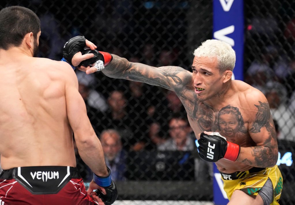 UFC 294: Charles Oliveira hối hận vì đã trashtalk với Islam Makhachev