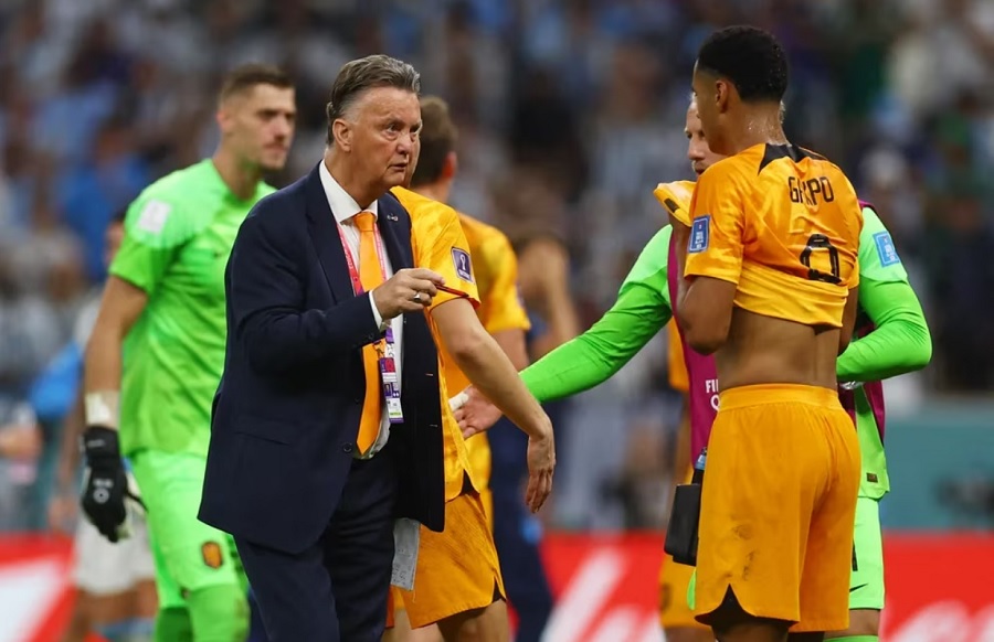Van Gaal mở cuộc tấn công mới vào tuyển Argentina và Messi Van Gaal mở cuộc tấn công mới vào tuyển Argentina và Messi