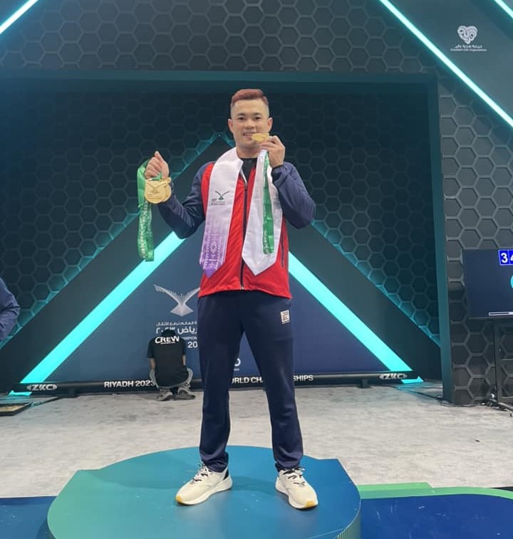 Cử tạ Việt Nam vô đối ở một hạng cân giải vô địch thế giới: Đấu hai lực sĩ, giành 3 HCV lẫn 3 HCB