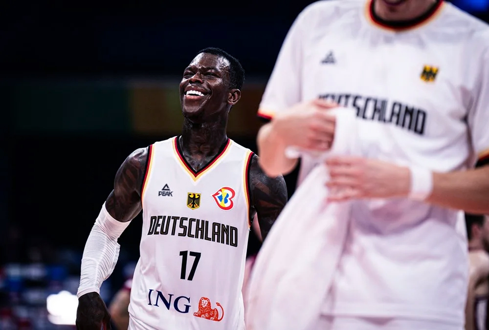Sống sót qua trận đấu 4-26 FG của Dennis Schroder, Đức tái đấu Mỹ tại bán kết FIBA World Cup 2023 Sống sót qua trận đấu 4-26 FG của Dennis Schroder, Đức tái đấu Mỹ tại bán kết FIBA World Cup 2023