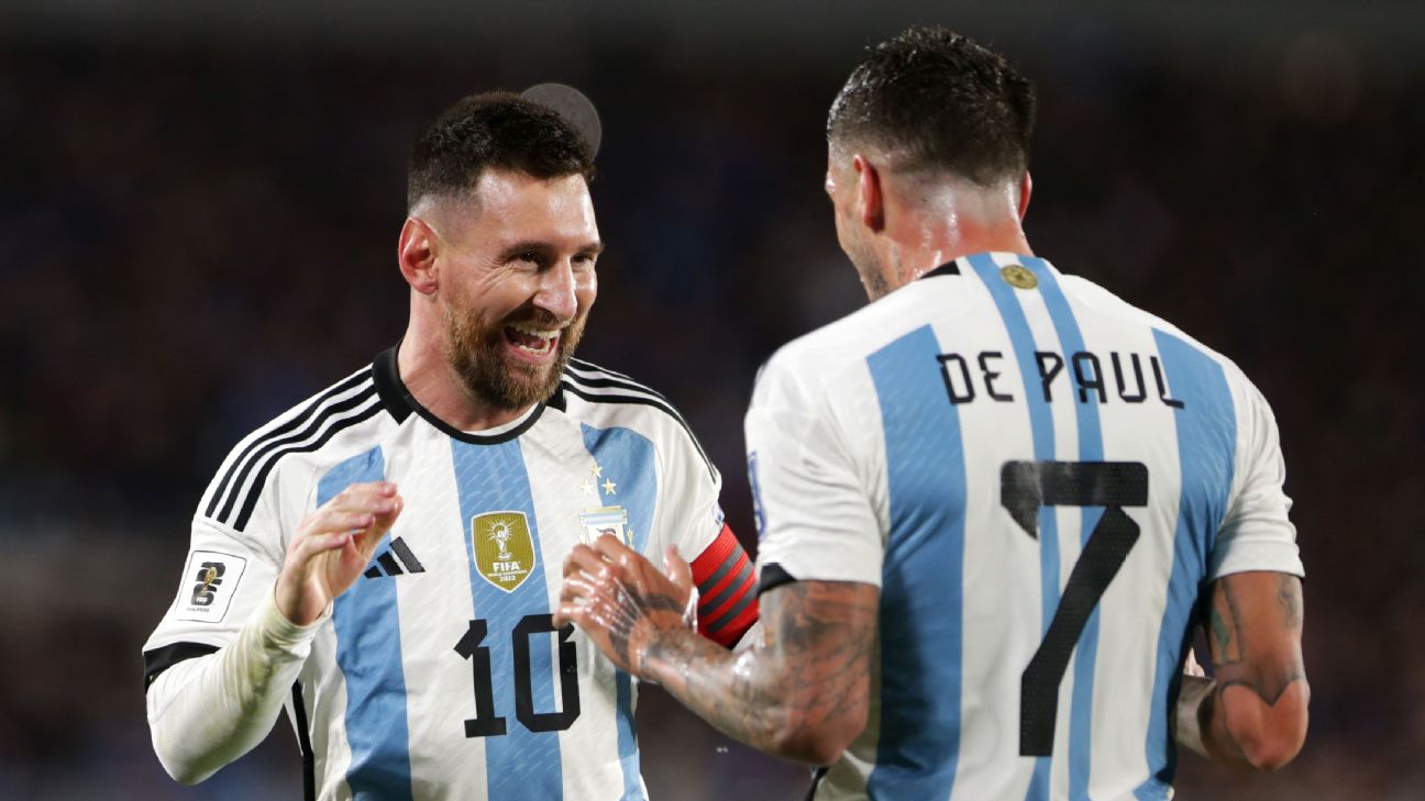Lý do Messi lần đầu tiên bị thay giữa trận ĐT Argentina sau hơn 3000 ngày