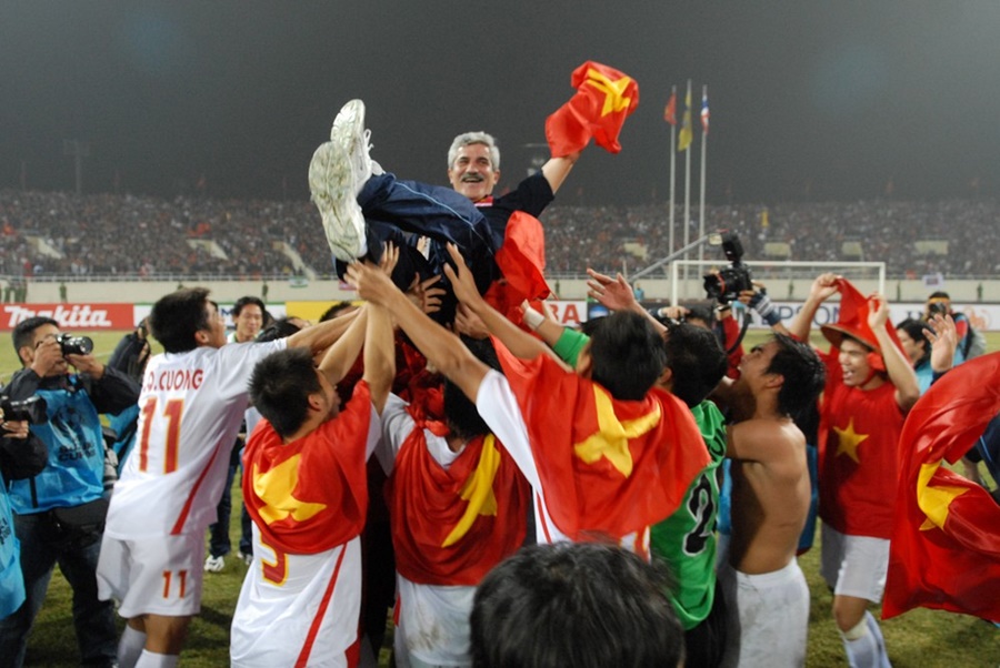 Cách mua vé xem HLV Calisto cùng dàn sao vô địch AFF Cup 2008 tái xuất trên sân Thống Nhất