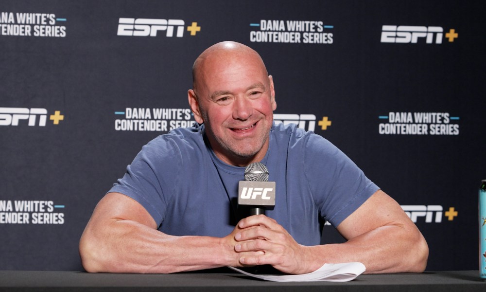 UFC sát nhập WWE thành đế chế 21 tỷ đô, Dana White phản ứng cực "phũ" về tương lai võ sĩ