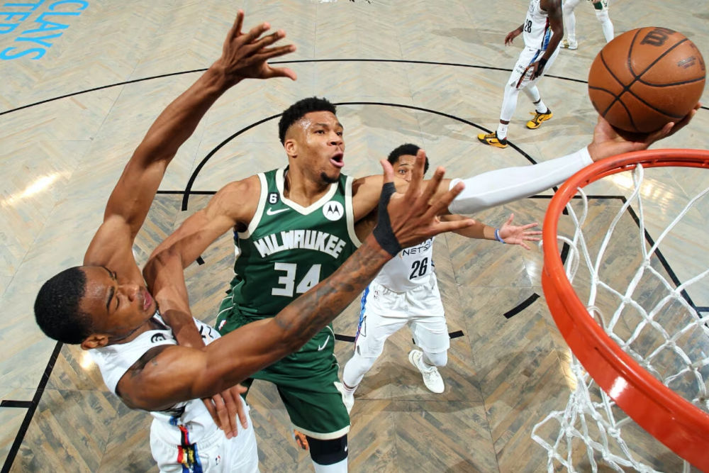 Ngay trước mùa giải mới, Giannis Antetokounmpo tái khẳng định khả năng chia tay Milwaukee?