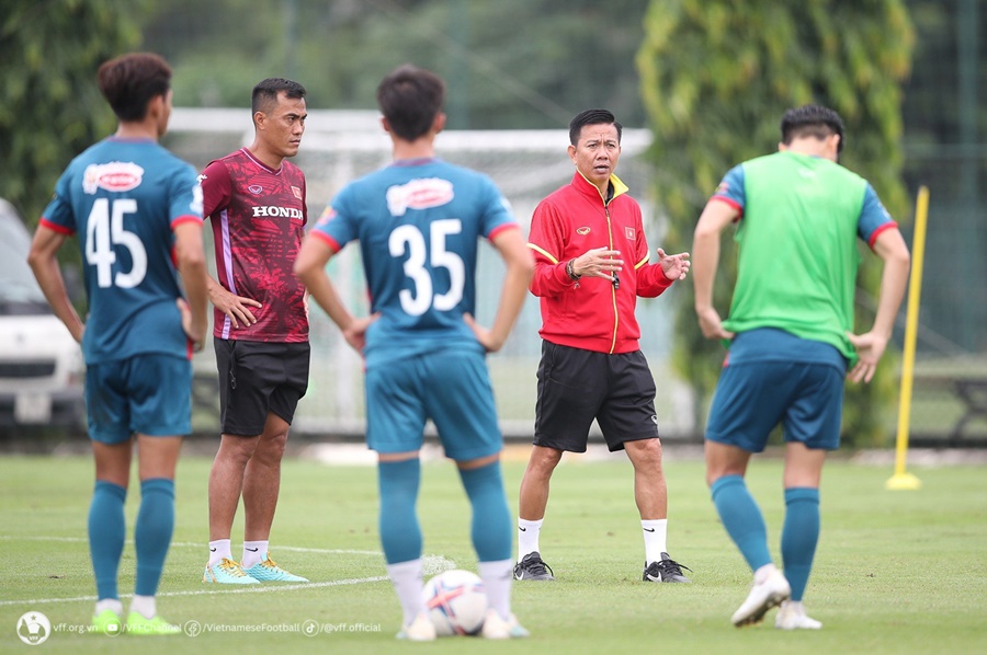 Vì sao HLV Hoàng Anh Tuấn không gọi Quế Ngọc Hải lên Olympic Việt Nam?