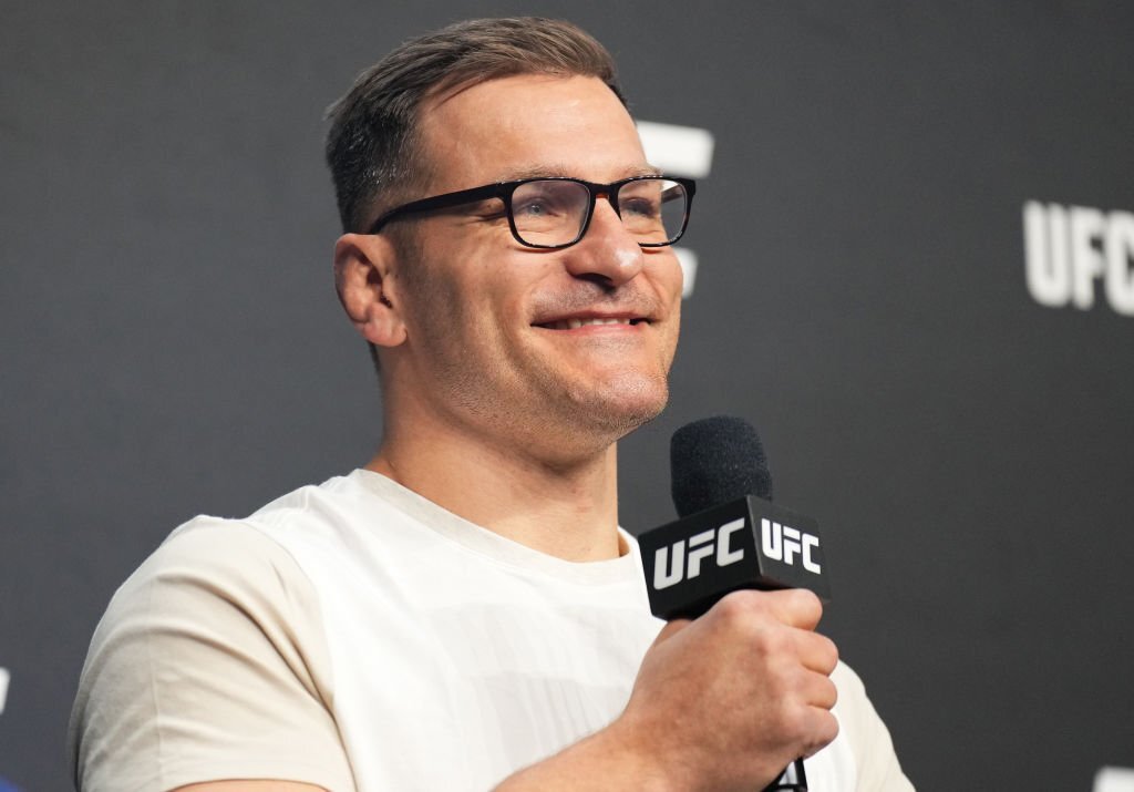 Stipe Miocic nhắn khán giả: Coi chừng tôi làm bạn mất tiền ở UFC 295