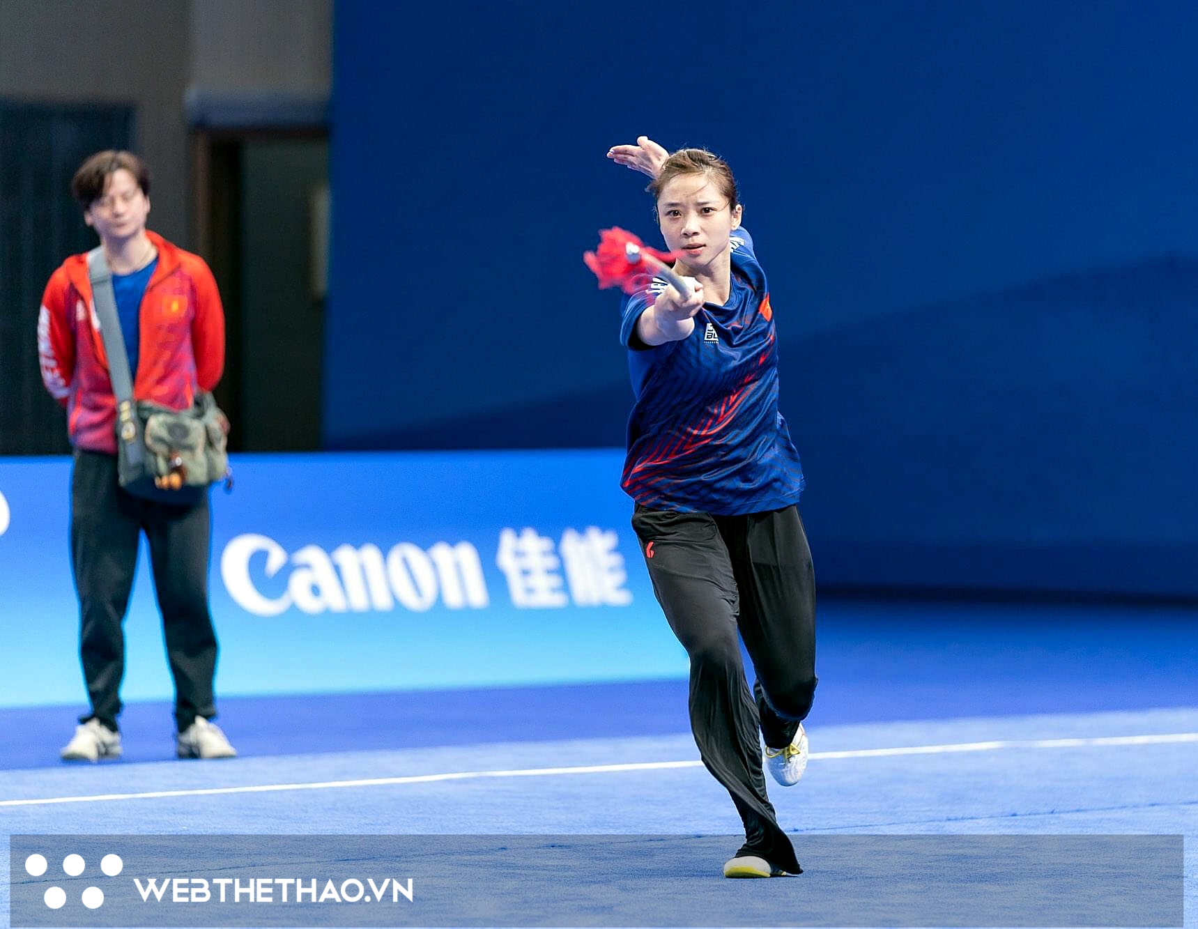 "Đột nhập" buổi tập của nhà vô địch ASIAD Dương Thúy Vi và các hoa khôi wushu ở Hàng Châu chuẩn bị tranh tài